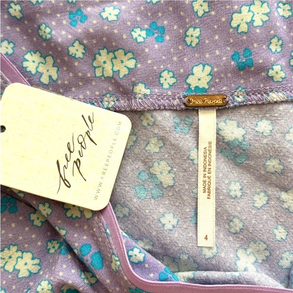 Free People Ditsy Floral Lavender Skirt Size 4 Boho Festival Lettuce Edge Y2K - Picture 7 of 7